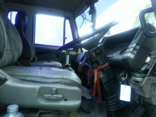 รถอีซูซุ 10 ล้อ รั้ว  ( ไม่ดั้ม )   175 แรงม้า.  สนใจติดต่อ 081 - 6079515