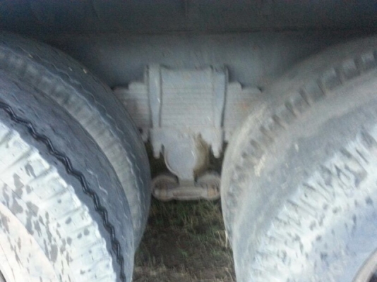 รถอีซูซุ 10 ล้อ รั้ว  ( ไม่ดั้ม )   175 แรงม้า.  สนใจติดต่อ 081 - 6079515