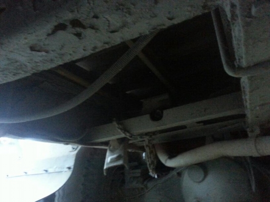 รถอีซูซุ 10 ล้อ รั้ว  ( ไม่ดั้ม )   175 แรงม้า.  สนใจติดต่อ 081 - 6079515