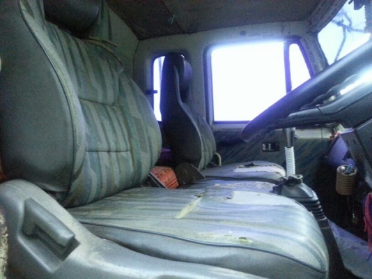 รถอีซูซุ 10 ล้อ รั้ว  ( ไม่ดั้ม )   175 แรงม้า.  สนใจติดต่อ 081 - 6079515