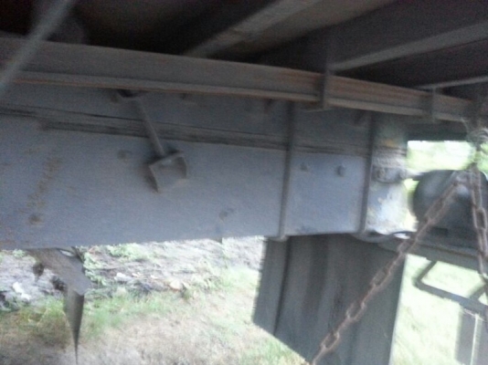 รถอีซูซุ 10 ล้อ รั้ว  ( ไม่ดั้ม )   175 แรงม้า.  สนใจติดต่อ 081 - 6079515