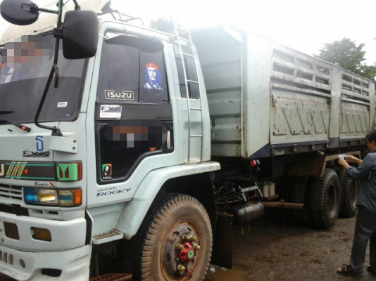 ต้องการขายสิบล้อแม่ลูกISZU240 ต้องการขายสิบล้อแม่ลูกISZU240