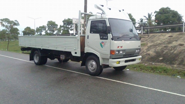 ขายไปเจียงใหม่แล้วขอบคุณเจ้าHINO  FC  2WHLA ซุปเปอร์เสี่ย120 แรงรถแท้ห้างสภาพสวยๆราคาถูกช่วงยาว5.5เมตรปี39ไฟฟ้าราคา455000