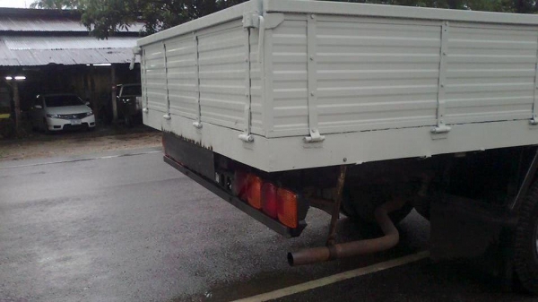 ขายไปเจียงใหม่แล้วขอบคุณเจ้าHINO  FC  2WHLA ซุปเปอร์เสี่ย120 แรงรถแท้ห้างสภาพสวยๆราคาถูกช่วงยาว5.5เมตรปี39ไฟฟ้าราคา455000