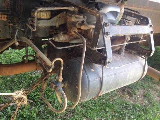 ***ขายแล้วครับขอบคุณ Truck2hand ขาย10ล้อ2เพลาดั้มราคาเบาๆ ISUZU ROCKY FXZ210 คัสซี35 ปี32 แบบรุ่น FXZ13NY เครื่องเดิมเกียร์ 6SA1 210แรง เครื่องดี แน่นดี แรง เกียร์ร้อค สโลวยก ช่วงล่าง2เพลาเดิมๆ คัสซีดี ไม่ปะไมดาม กระบะดั้มพื้นเหล็กข้างไม้ เสาเหล็ก สภาพดี