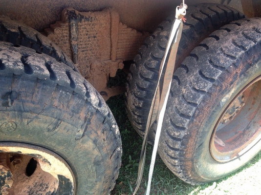 ***ขายแล้วครับขอบคุณ Truck2hand ขาย10ล้อ2เพลาดั้มราคาเบาๆ ISUZU ROCKY FXZ210 คัสซี35 ปี32 แบบรุ่น FXZ13NY เครื่องเดิมเกียร์ 6SA1 210แรง เครื่องดี แน่นดี แรง เกียร์ร้อค สโลวยก ช่วงล่าง2เพลาเดิมๆ คัสซีดี ไม่ปะไมดาม กระบะดั้มพื้นเหล็กข้างไม้ เสาเหล็ก สภาพดี