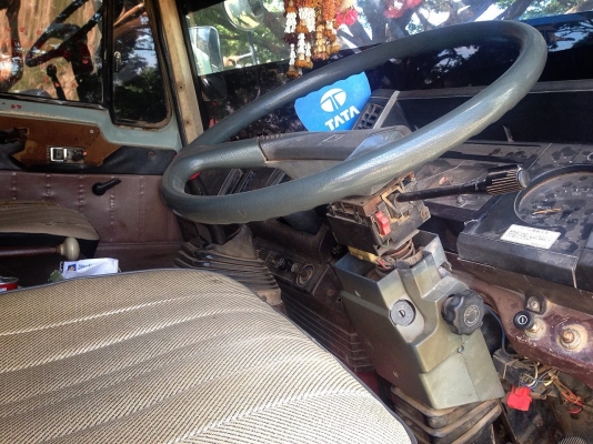 ***ขายแล้วครับขอบคุณ Truck2hand ขาย10ล้อ2เพลาดั้มราคาเบาๆ ISUZU ROCKY FXZ210 คัสซี35 ปี32 แบบรุ่น FXZ13NY เครื่องเดิมเกียร์ 6SA1 210แรง เครื่องดี แน่นดี แรง เกียร์ร้อค สโลวยก ช่วงล่าง2เพลาเดิมๆ คัสซีดี ไม่ปะไมดาม กระบะดั้มพื้นเหล็กข้างไม้ เสาเหล็ก สภาพดี