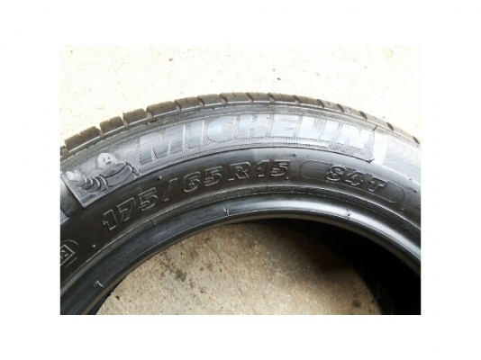 ยาง มิชลิน 175/65/15 ปลาย ปี12  ดอกหนาๆนุ่มๆ