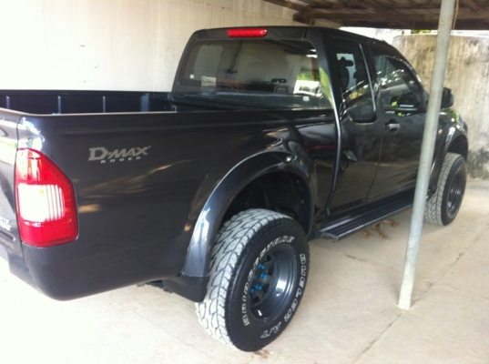 ขายล้อเหล็ก Japan 15 นิ้ว กว้าง 8 พร้อม ยาง 31 ยางพอใช้ได้