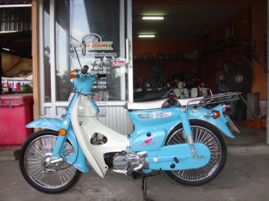 ขายc70โกดังรถโบราณมาใหม่สวยๆอีก2คันเครื่องดรีมมีทะเบียนพร้อมโอนอยู่กทมบางแค(ร้านโบราณคลาสสิคเจ้าเก่า)ไลท์บางแคโทร0897661966