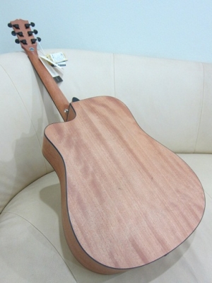 กีต้าร์โปร่งเว้า Amari รุ่น AM-418C สีไม้ด้าน ของใหม่ งานสวย