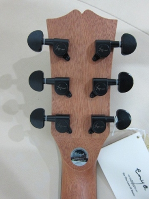 กีต้าร์โปร่งเว้า Amari รุ่น AM-418C สีไม้ด้าน ของใหม่ งานสวย