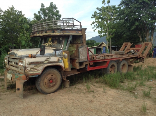 ขายเทเลอร์ 10 ล้อหัวยาวเพลาเดียว  เครื่อง 6BD1 165 HP คัสซีสวย เฟืองท้ายใหญ่จัมโบ้ หางพับไฮดรอริค ทะเบียนชุดโอนพร้อมโอน