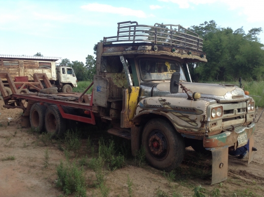 ขายเทเลอร์ 10 ล้อหัวยาวเพลาเดียว  เครื่อง 6BD1 165 HP คัสซีสวย เฟืองท้ายใหญ่จัมโบ้ หางพับไฮดรอริค ทะเบียนชุดโอนพร้อมโอน