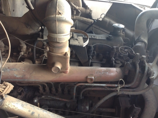 ขายเทเลอร์ 10 ล้อหัวยาวเพลาเดียว  เครื่อง 6BD1 165 HP คัสซีสวย เฟืองท้ายใหญ่จัมโบ้ หางพับไฮดรอริค ทะเบียนชุดโอนพร้อมโอน