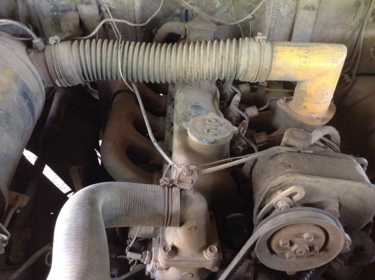 ขาย 10 ล้อหัวยาว 2 เพลาใหญ่จัมโบ้ 200 เครื่อง EH700 168 แรงม้า สโลว์เกียร์กลาง คานหน้าใหญ่ พาวเวอร์ คัสซีสวยตลอดเส้น ยางเต็ม ทะเบียนเต็มพร้อมโอนครับ