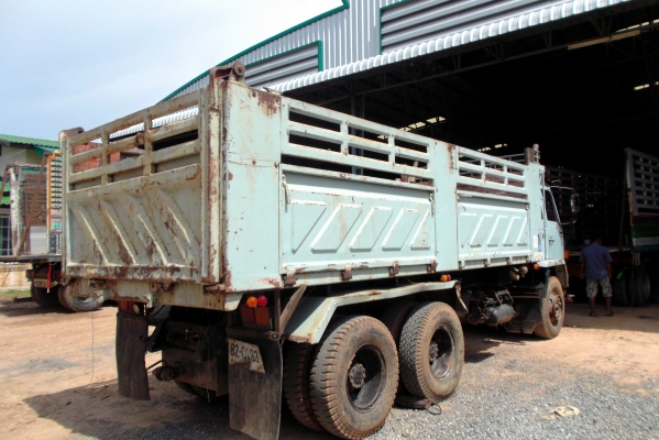 ขายรถสิบล้อร็อกกี้นางฟ้า195แรงห้างแท้สวยมากมีอเดียวปี38 ขายรถสิบล้อร็อกกี้นางฟ้า195แรงห้างแท้สวยมากมีอเดียวปี38