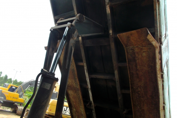 ขายรถสิบล้อร็อกกี้นางฟ้า195แรงห้างแท้สวยมากมีอเดียวปี38 ขายรถสิบล้อร็อกกี้นางฟ้า195แรงห้างแท้สวยมากมีอเดียวปี38