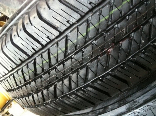 ขายยางขอบ 17 BRIDGESTONE DUELER H/T 265 65 r17 ปี4713 ขายยางขอบ 17 BRIDGESTONE DUELER H/T 265 65 r17 ปี4713