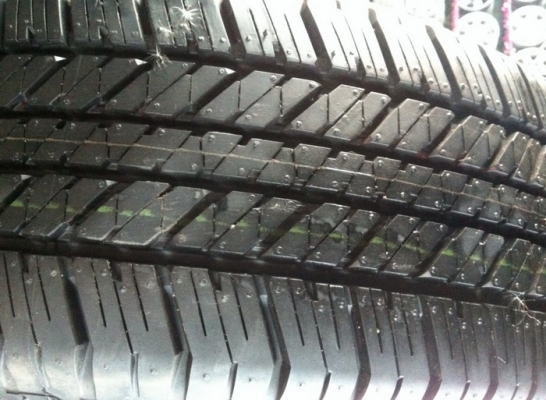 ขายยางขอบ 17 BRIDGESTONE DUELER H/T 265 65 r17 ปี4713 ขายยางขอบ 17 BRIDGESTONE DUELER H/T 265 65 r17 ปี4713