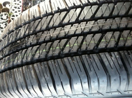 ขายยางขอบ 17 BRIDGESTONE DUELER H/T 265 65 r17 ปี4713