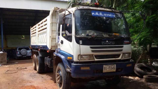 270แรง ปี*2005 จดทะเบียน ปี*51 ยูโร2...หัวเก๋งไม่ค่อยสวย ต้องเก็บงาน