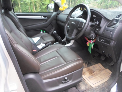 (ลดราคาเหลือ70)ขายอีสุสุ วีคอส 4x4 ปี13 สี่ประตู สภาพใหม่มากเจ้าของฝากขายครับ (ลดราคาเหลือ70)ขายอีสุสุ วีคอส 4x4 ปี13 สี่ประตู สภาพใหม่มากเจ้าของฝากขายครับ