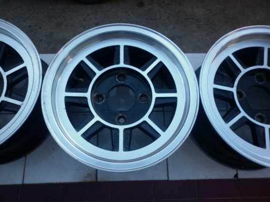 ต้องการขายล้อเเม็ก HAYASHI ขอบ13กว้าง6นิ้ว 4 รู 114