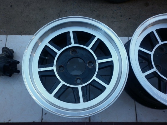 ต้องการขายล้อเเม็ก HAYASHI ขอบ13กว้าง6นิ้ว 4 รู 114