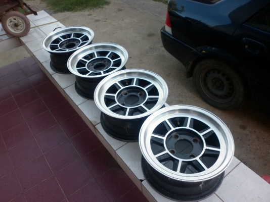 ต้องการขายล้อเเม็ก HAYASHI ขอบ13กว้าง6นิ้ว 4 รู 114