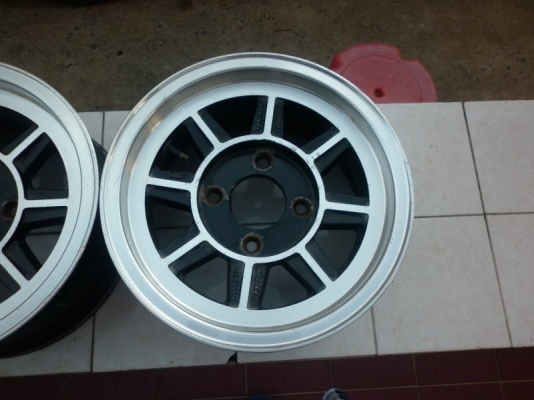 ต้องการขายล้อเเม็ก HAYASHI ขอบ13กว้าง6นิ้ว 4 รู 114