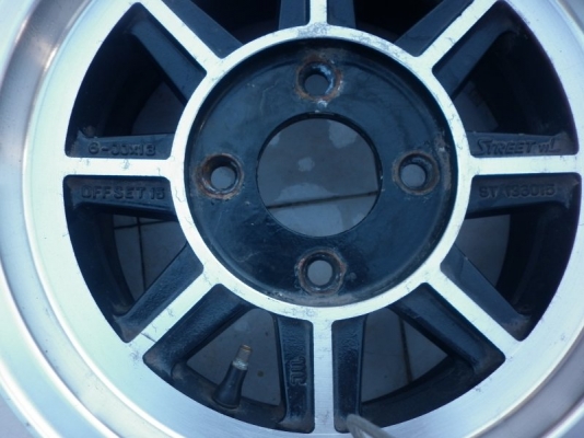 ต้องการขายล้อเเม็ก HAYASHI ขอบ13กว้าง6นิ้ว 4 รู 114