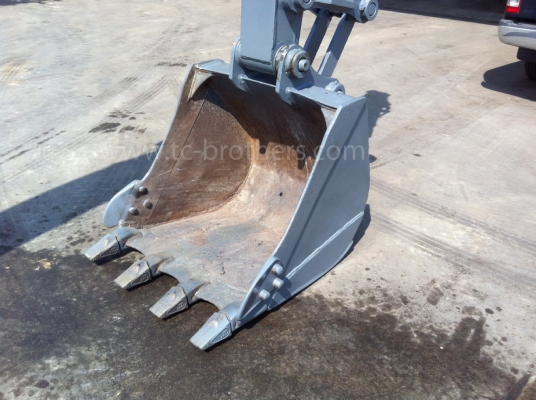 รถขุด Kobelco รุ่น SK60 Mark 3 จากญี่ปุ่น มีใบมีดครับ