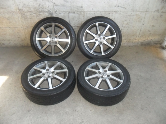 ล้อแม็ก 15นิ้ว4รู100 พร้อมยาง สวยๆ 4 ล้อ ราคา 4800 บาท