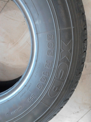 205R14 MICHELIN XCD 205R14  ปี2013 มี 2 เส้น   ติดต่อโทร.081-427-3941