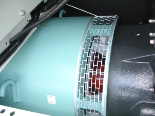 ขายด่วน!! เครื่องปั่นไฟใหม่ Denyo DCA125ESM (125kva) สนใจโทร. 080-6565422 (หนิง)