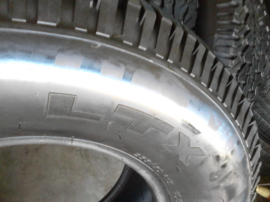 255/70R15 MICHELIN  LTX  A/T  ดอกยางลุยๆ ติดต่อโทร.081-427-3941