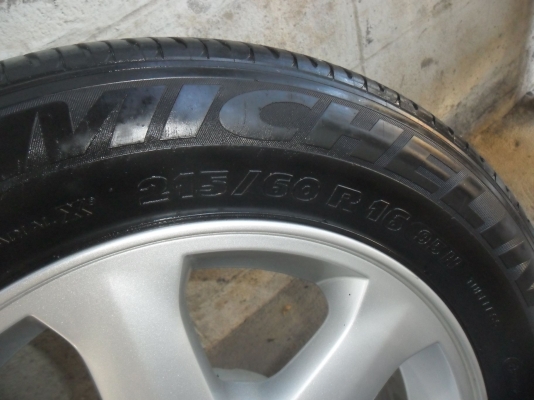 ล้อแม็ก 16นิ้ว 6รู อีซูซุ พร้อมยาง 215/60R16 ปี10 สวยๆ 4 ล้อ ราคา 6900 บาท