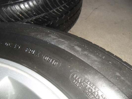 ล้อแม็ก 16นิ้ว 6รู อีซูซุ พร้อมยาง 215/60R16 ปี10 สวยๆ 4 ล้อ ราคา 6900 บาท