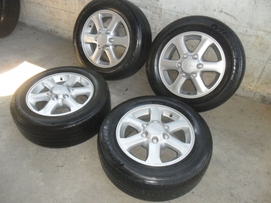 ล้อแม็ก 16นิ้ว 6รู อีซูซุ พร้อมยาง 215/60R16 ปี10 สวยๆ 4 ล้อ ราคา 6900 บาท