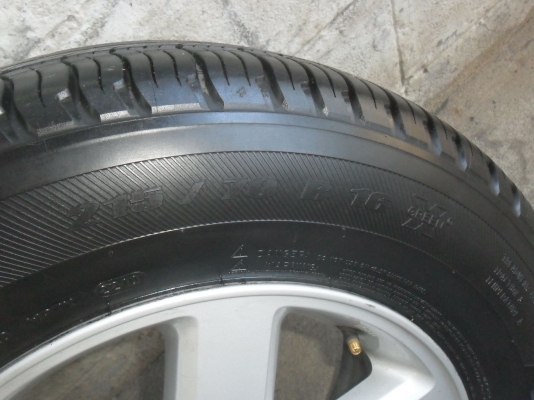 ล้อแม็ก 16นิ้ว 6รู อีซูซุ พร้อมยาง 215/70R16 ปี10 สวยๆ 4 ล้อ ราคา 6900 บาท ล้อแม็ก 16นิ้ว 6รู อีซูซุ พร้อมยาง 215/70R16 ปี10 สวยๆ 4 ล้อ ราคา 6900 บาท