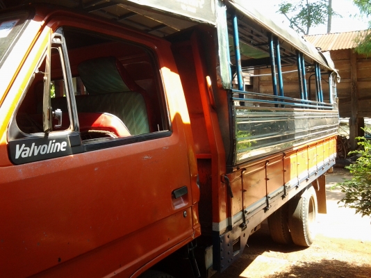 ISUZU  NPR  59LU5M เครื่อง 115แรง  ปี3 7เกียร์สั้นหลังคาโดยสาร