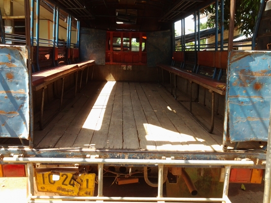 ISUZU  NPR  59LU5M เครื่อง 115แรง  ปี3 7เกียร์สั้นหลังคาโดยสาร