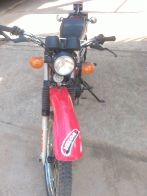 yamaha dt 100 cc มีทะเบียนพร้อมชุดโอน สภาพสวยๆรถใช้งานปกติ yamaha dt 100 cc มีทะเบียนพร้อมชุดโอน สภาพสวยๆรถใช้งานปกติ