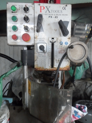 ขายครับขายเครื่องมิลลิ่งตั้งโต๊ะ เกียร์บล็อก มีฟิต 2 แกน มีจอ 3 แกน สภาพเก่าเก็บ