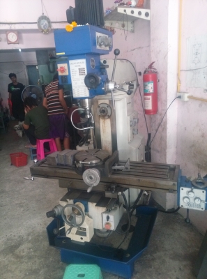 ขายครับขายมิลลิ่ง m3 พิเศษ เพลาตั่งและเพลานอนในตัวเดียวกัน มีฟิต 2 เเกน เกียร์บล็อก สภาพใช้งาน 85000 บาท (หัวแบ่งไม่เกี่ยว) ช่างเอก 0814583376