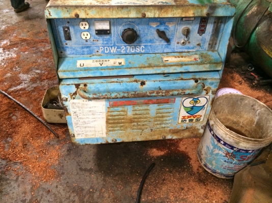 ขายเครื่องปั่นไฟ พร้อมเครื่องเชื่อม 2 หัว ของเก่ามือสองสภาพดีจากญี่ปุ่น