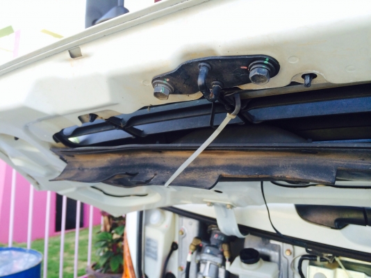 ขาย6ล้อเมก้าปี49 วิ่งแค่75000โลครับ ขาย6ล้อเมก้าปี49 วิ่งแค่75000โลครับ