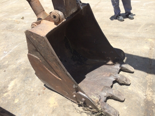 ขายด่วนรถขุดKOMATSU PC100L-1 พร้อมใช้งาน