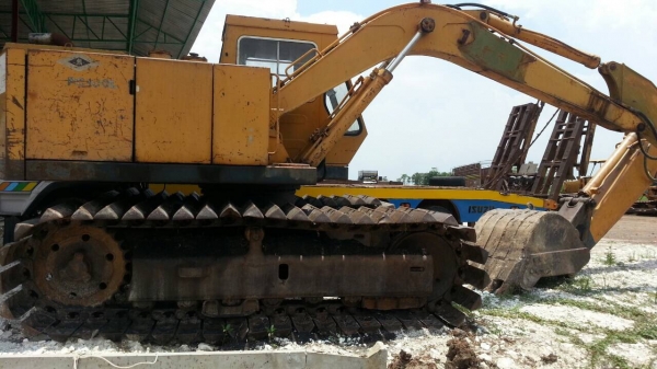 ขายด่วนรถขุดKOMATSU PC100L-1 พร้อมใช้งาน